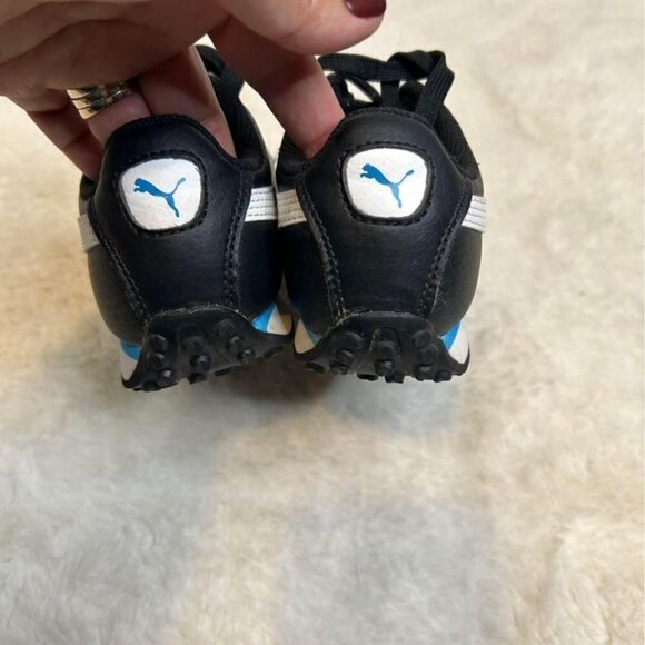 PUMA sneakers. Boys size 2.5. New condition. - Picture 4 of 8